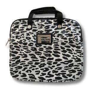 BETSEYVILLE BETSEY JOHNSON Metallic Silver & Black Leopard Padded Laptop Case